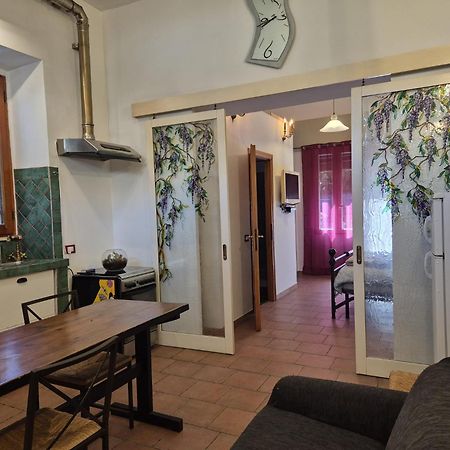 Mithra Hosting Hotel Rome Bagian luar foto