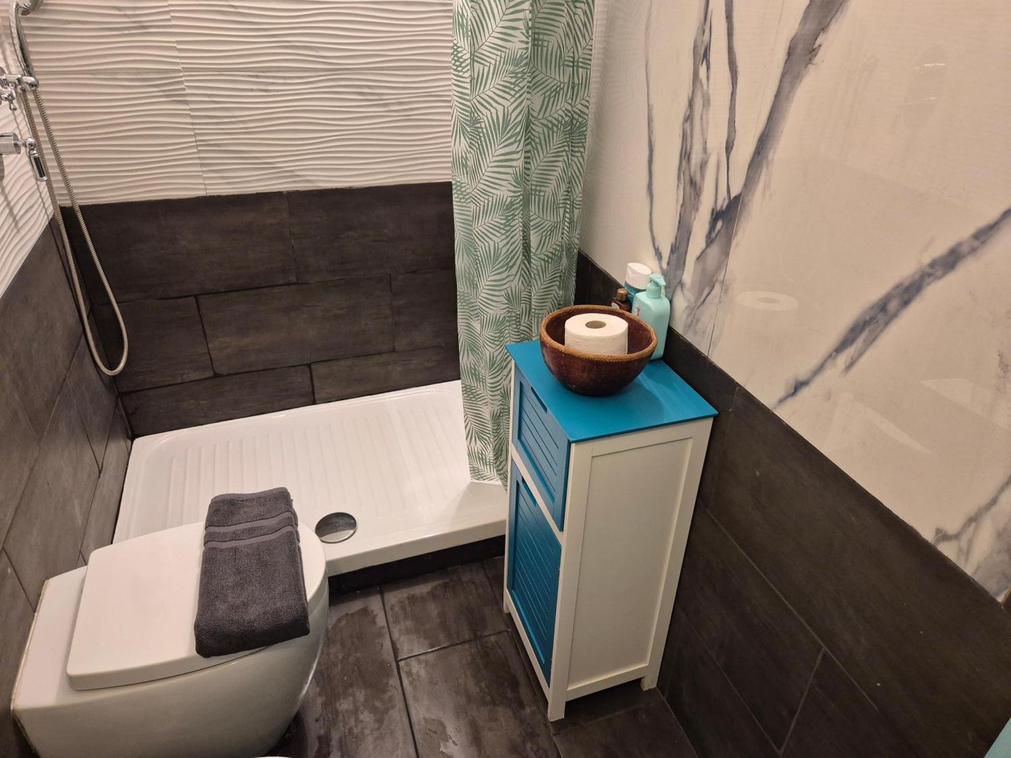 Mithra Hosting Hotel Rome Bagian luar foto
